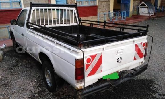 Oofamaa Nissan Safari White Makiinaa iti Thika keessatti Nairobi keessatti Oofamaa Nissan Safari White Makiinaa iti Thika keessatti Nairobi keessatti