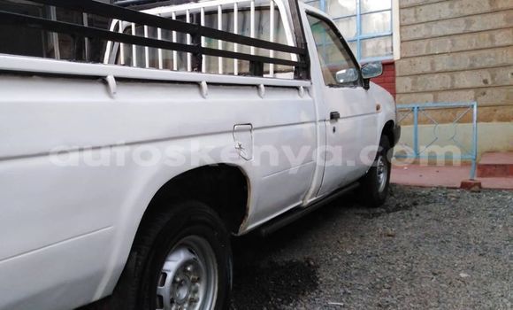 Oofamaa Nissan Safari White Makiinaa iti Thika keessatti Nairobi keessatti Oofamaa Nissan Safari White Makiinaa iti Thika keessatti Nairobi keessatti