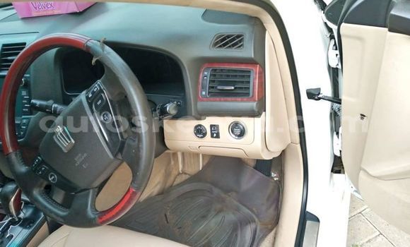 Oofamaa Toyota Crown White Makiinaa iti Thika keessatti Nairobi keessatti Oofamaa Toyota Crown White Makiinaa iti Thika keessatti Nairobi keessatti