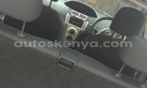 Oofamaa Toyota Vitz Silver Makiinaa iti Nairobi keessatti Nairobi keessatti Oofamaa Toyota Vitz Silver Makiinaa iti Nairobi keessatti Nairobi keessatti