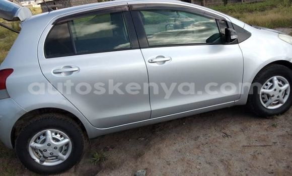 Oofamaa Toyota Vitz Silver Makiinaa iti Nairobi keessatti Nairobi keessatti Oofamaa Toyota Vitz Silver Makiinaa iti Nairobi keessatti Nairobi keessatti