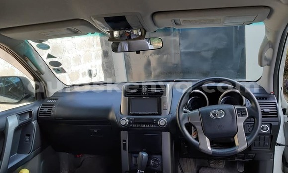 Buy Used Toyota Land Cruiser White Car in Thika in Nairobi Buy Used Toyota Land Cruiser White Car in Thika in Nairobi