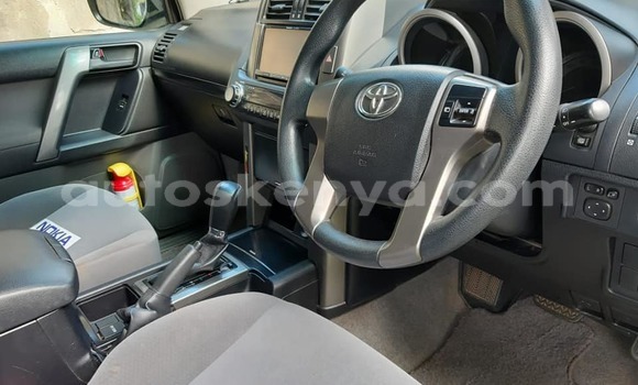 Buy Used Toyota Land Cruiser White Car in Thika in Nairobi Buy Used Toyota Land Cruiser White Car in Thika in Nairobi