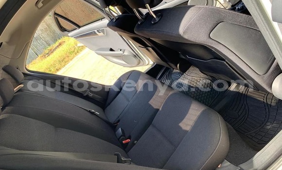 Buy Used Mercedes‒Benz C–Class White Car in Nairobi in Nairobi Buy Used Mercedes‒Benz C–Class White Car in Nairobi in Nairobi