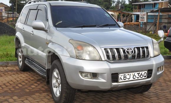Nunua Ilio tumika Toyota Land Cruiser Prado Fedha Gari ndani ya Nakuru nchini Bonde la Ufafanuzi Nunua Ilio tumika Toyota Land Cruiser Prado Fedha Gari ndani ya Nakuru nchini Bonde la Ufafanuzi