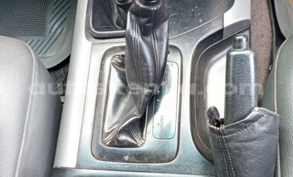 Nunua Ilio tumika Toyota Land Cruiser Prado Fedha Gari ndani ya Nakuru nchini Bonde la Ufafanuzi Nunua Ilio tumika Toyota Land Cruiser Prado Fedha Gari ndani ya Nakuru nchini Bonde la Ufafanuzi