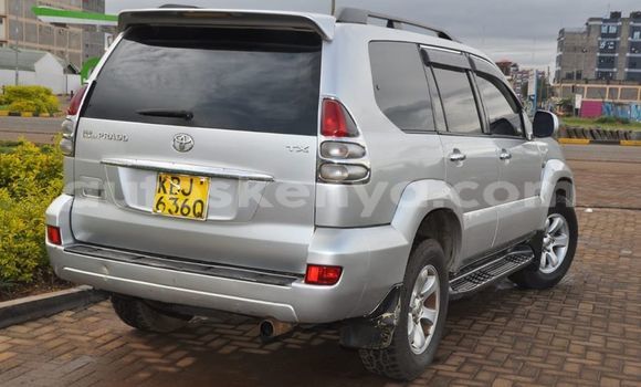 Nunua Ilio tumika Toyota Land Cruiser Prado Fedha Gari ndani ya Nakuru nchini Bonde la Ufafanuzi Nunua Ilio tumika Toyota Land Cruiser Prado Fedha Gari ndani ya Nakuru nchini Bonde la Ufafanuzi
