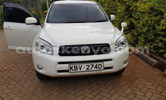 Nunua Ilio tumika Toyota RAV4 Nyeupe Gari ndani ya Nairobi nchini Nairobi Nunua Ilio tumika Toyota RAV4 Nyeupe Gari ndani ya Nairobi nchini Nairobi