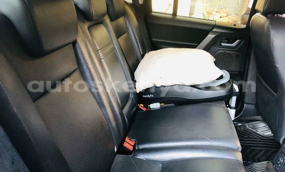 Buy Used Land Rover Defender Black Car in Nairobi in Nairobi Buy Used Land Rover Defender Black Car in Nairobi in Nairobi