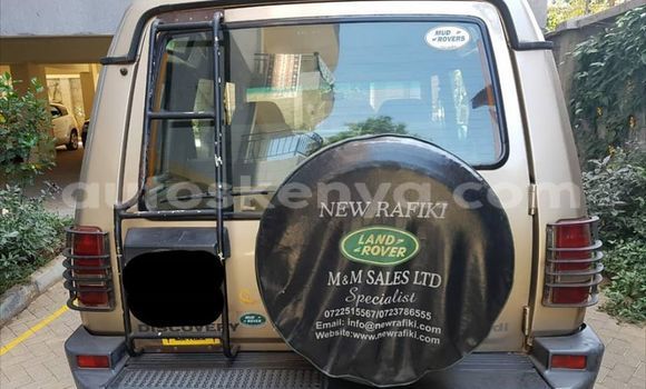 Buy Used Land Rover Defender Silver Car in Nairobi in Nairobi Buy Used Land Rover Defender Silver Car in Nairobi in Nairobi