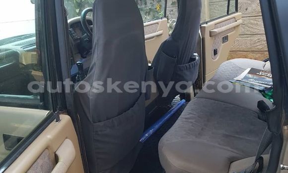Buy Used Land Rover Defender Silver Car in Nairobi in Nairobi Buy Used Land Rover Defender Silver Car in Nairobi in Nairobi