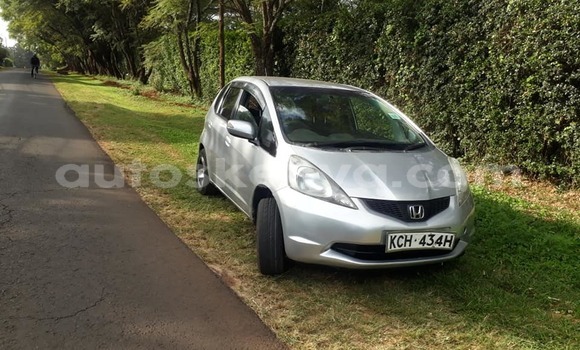Oofamaa Honda Fit Silver Makiinaa iti Nairobi keessatti Nairobi keessatti Oofamaa Honda Fit Silver Makiinaa iti Nairobi keessatti Nairobi keessatti