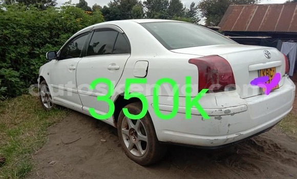 Oofamaa Toyota Avensis White Makiinaa iti Nairobi keessatti Nairobi keessatti Oofamaa Toyota Avensis White Makiinaa iti Nairobi keessatti Nairobi keessatti