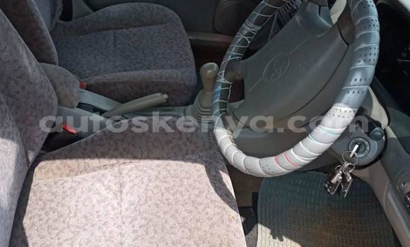 Oofamaa Toyota Corolla White Makiinaa iti Eldoret keessatti Rift Valley keessatti Oofamaa Toyota Corolla White Makiinaa iti Eldoret keessatti Rift Valley keessatti