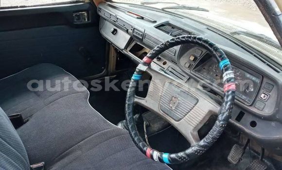 Oofamaa Peugeot 504 Beige Makiinaa iti Nairobi keessatti Nairobi keessatti Oofamaa Peugeot 504 Beige Makiinaa iti Nairobi keessatti Nairobi keessatti