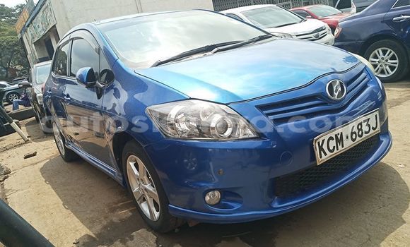Nunua Ilio tumika Toyota Auris Bluu Gari ndani ya Nairobi nchini Nairobi