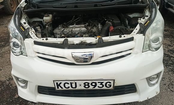 Oofamaa Toyota Noah White Makiinaa iti Nairobi keessatti Nairobi keessatti Oofamaa Toyota Noah White Makiinaa iti Nairobi keessatti Nairobi keessatti