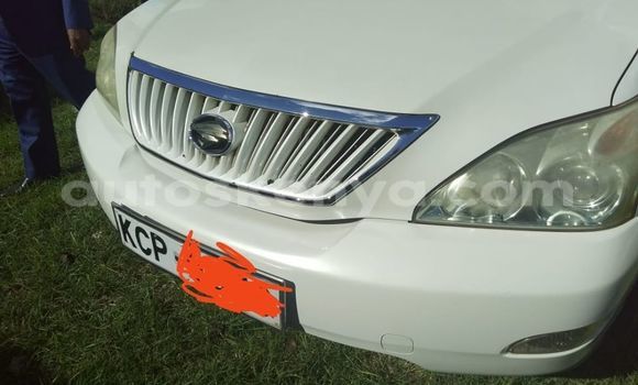 Buy Used Toyota Harrier White Car in Nairobi in Nairobi