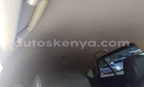 Oofamaa Toyota Harrier White Makiinaa iti Nairobi keessatti Nairobi keessatti Oofamaa Toyota Harrier White Makiinaa iti Nairobi keessatti Nairobi keessatti