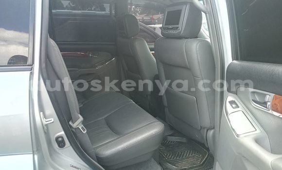 Oofamaa Toyota Land Cruiser Prado Silver Makiinaa iti Nairobi keessatti Nairobi keessatti Oofamaa Toyota Land Cruiser Prado Silver Makiinaa iti Nairobi keessatti Nairobi keessatti