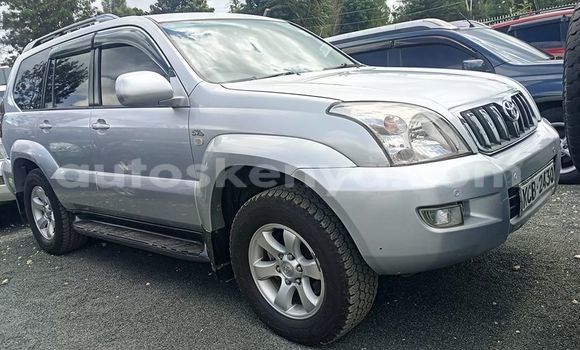 Oofamaa Toyota Land Cruiser Prado Silver Makiinaa iti Nairobi keessatti Nairobi keessatti Oofamaa Toyota Land Cruiser Prado Silver Makiinaa iti Nairobi keessatti Nairobi keessatti