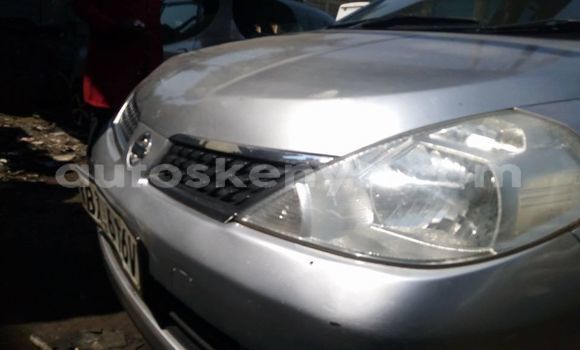 Oofamaa Nissan tiida Silver Makiinaa iti Nairobi keessatti Nairobi keessatti Oofamaa Nissan tiida Silver Makiinaa iti Nairobi keessatti Nairobi keessatti