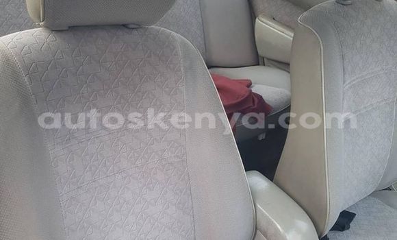 Oofamaa Toyota Corolla Beige Makiinaa iti Nairobi keessatti Nairobi keessatti Oofamaa Toyota Corolla Beige Makiinaa iti Nairobi keessatti Nairobi keessatti