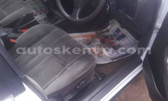 Oofamaa Toyota Carina White Makiinaa iti Nairobi keessatti Nairobi keessatti Oofamaa Toyota Carina White Makiinaa iti Nairobi keessatti Nairobi keessatti