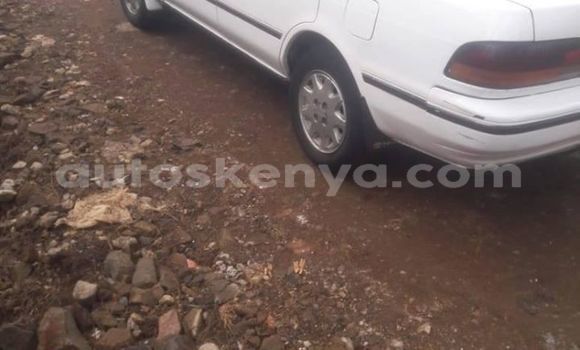 Oofamaa Toyota Carina White Makiinaa iti Nairobi keessatti Nairobi keessatti Oofamaa Toyota Carina White Makiinaa iti Nairobi keessatti Nairobi keessatti