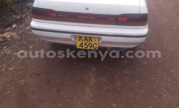 Oofamaa Toyota Carina White Makiinaa iti Nairobi keessatti Nairobi keessatti Oofamaa Toyota Carina White Makiinaa iti Nairobi keessatti Nairobi keessatti