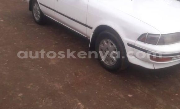 Oofamaa Toyota Carina White Makiinaa iti Nairobi keessatti Nairobi keessatti Oofamaa Toyota Carina White Makiinaa iti Nairobi keessatti Nairobi keessatti
