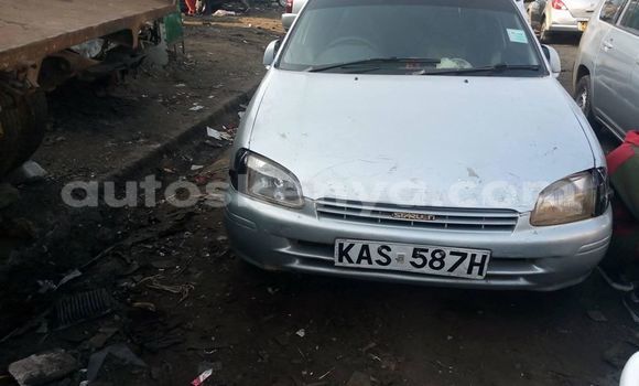 Nunua Ilio tumika Toyota Starlet Bluu Gari ndani ya Nairobi nchini Nairobi