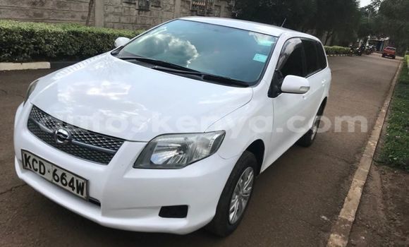 Nunua Ilio tumika Toyota Fielder Nyeupe Gari ndani ya Nairobi nchini Nairobi