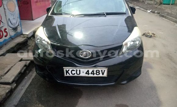 Oofamaa Toyota Vitz Black Makiinaa iti Nairobi keessatti Nairobi keessatti
