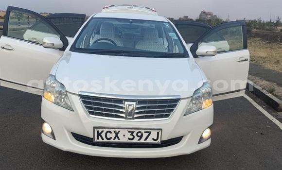 Haaraa Toyota Premio White Makiinaa iti Nairobi keessatti Nairobi keessatti