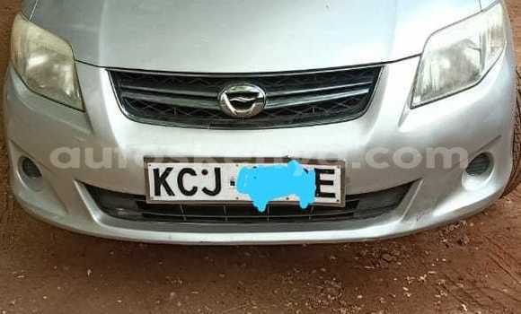 Nunua Ilio tumika Toyota Corolla Fedha Gari ndani ya Mombasa nchini Kenya ya Pwani