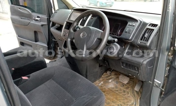 Nunua Ilio tumika Nissan Serena Nyingine Gari ndani ya Nairobi nchini Nairobi Nunua Ilio tumika Nissan Serena Nyingine Gari ndani ya Nairobi nchini Nairobi