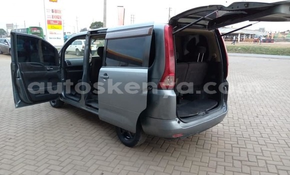 Nunua Ilio tumika Nissan Serena Nyingine Gari ndani ya Nairobi nchini Nairobi Nunua Ilio tumika Nissan Serena Nyingine Gari ndani ya Nairobi nchini Nairobi