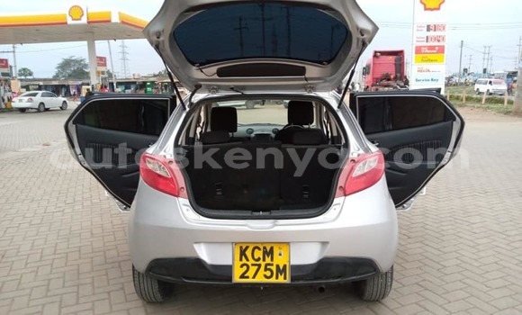 Nunua Ilio tumika Mazda Demio Fedha Gari ndani ya Nairobi nchini Nairobi Nunua Ilio tumika Mazda Demio Fedha Gari ndani ya Nairobi nchini Nairobi