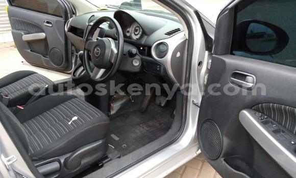 Nunua Ilio tumika Mazda Demio Fedha Gari ndani ya Nairobi nchini Nairobi Nunua Ilio tumika Mazda Demio Fedha Gari ndani ya Nairobi nchini Nairobi