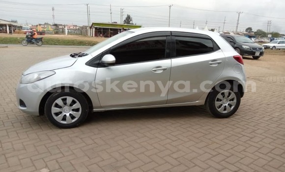 Nunua Ilio tumika Mazda Demio Fedha Gari ndani ya Nairobi nchini Nairobi Nunua Ilio tumika Mazda Demio Fedha Gari ndani ya Nairobi nchini Nairobi