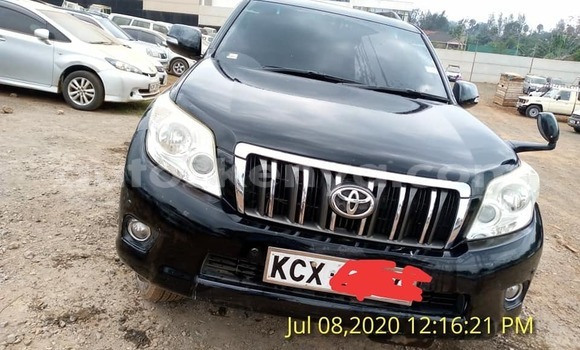 Oofamaa Toyota Land Cruiser Prado Black Makiinaa iti Nairobi keessatti Nairobi keessatti