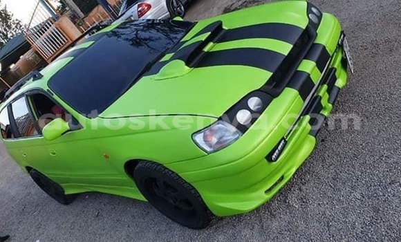 Nunua Ilio tumika Toyota Caldina Kijani Gari ndani ya Nairobi nchini Nairobi