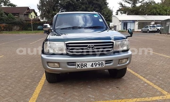 Nunua Ilio tumika Toyota Land Cruiser Kijani Gari ndani ya Nairobi nchini Nairobi