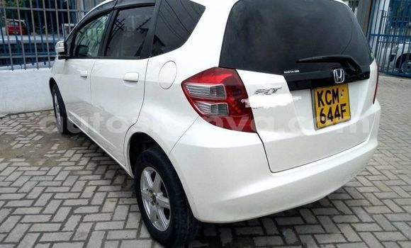 Buy Used Honda Fit White Car in Nairobi in Nairobi Buy Used Honda Fit White Car in Nairobi in Nairobi