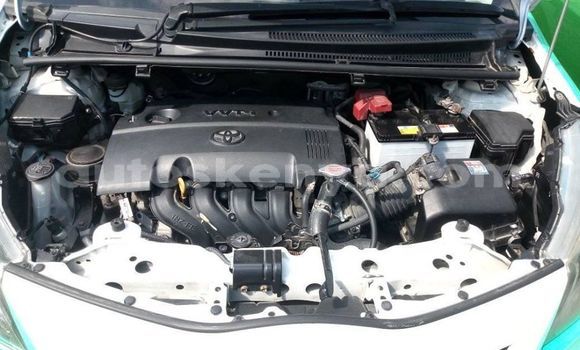 Buy Used Toyota Vitz White Car in Nairobi in Nairobi Buy Used Toyota Vitz White Car in Nairobi in Nairobi