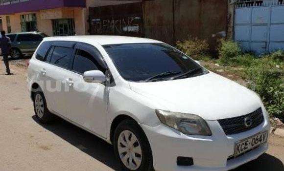 Oofamaa Toyota Fielder White Makiinaa iti Nairobi keessatti Nairobi keessatti Oofamaa Toyota Fielder White Makiinaa iti Nairobi keessatti Nairobi keessatti