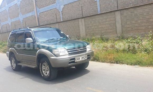 Oofamaa Toyota Land Cruiser Prado Green Makiinaa iti Nairobi keessatti Nairobi keessatti Oofamaa Toyota Land Cruiser Prado Green Makiinaa iti Nairobi keessatti Nairobi keessatti