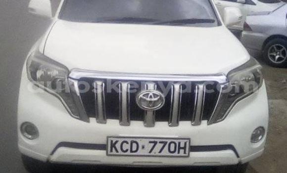 Oofamaa Toyota Land Cruiser Prado White Makiinaa iti Nairobi keessatti Nairobi keessatti Oofamaa Toyota Land Cruiser Prado White Makiinaa iti Nairobi keessatti Nairobi keessatti