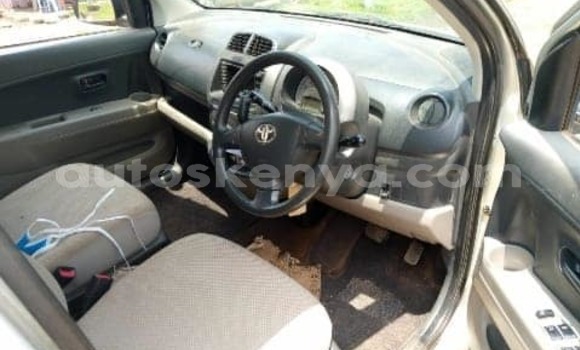 Oofamaa Toyota Passo Silver Makiinaa iti Nairobi keessatti Nairobi keessatti Oofamaa Toyota Passo Silver Makiinaa iti Nairobi keessatti Nairobi keessatti